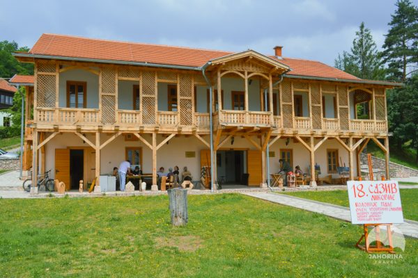 Cekovic House