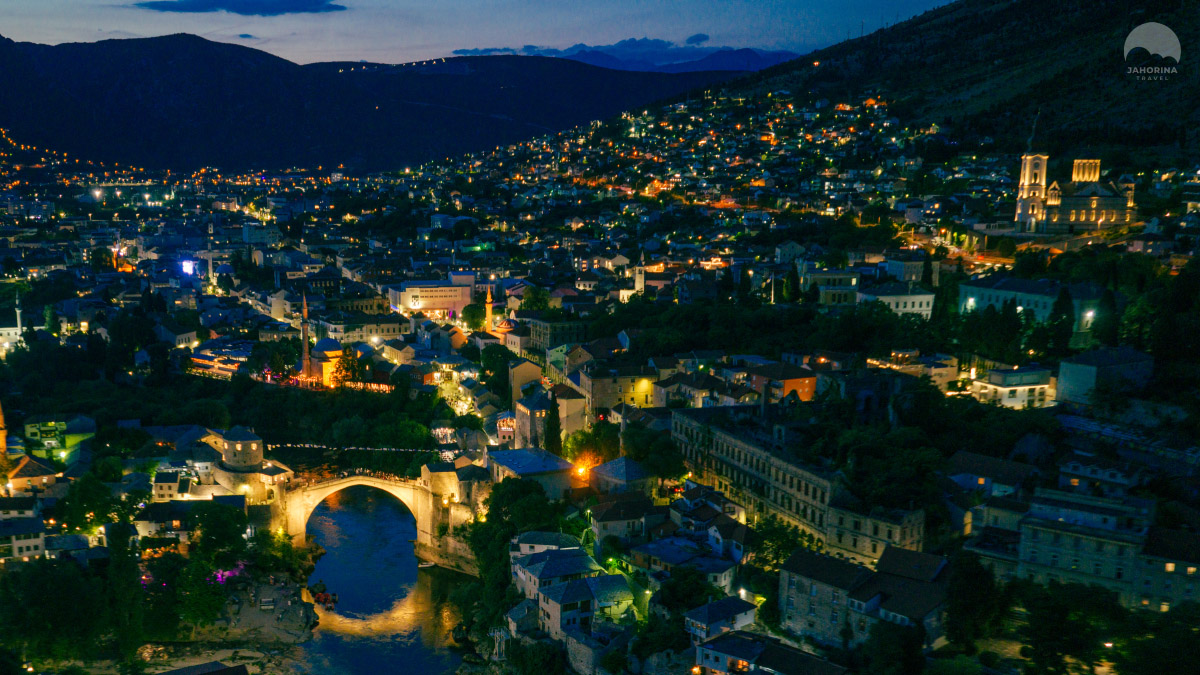 Pogled na Stari most i Sabornu crkvu