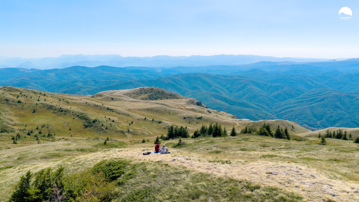 Vidikovac na Jahorini sa kojeg pogled seže do Hercegovine i Crne Gore