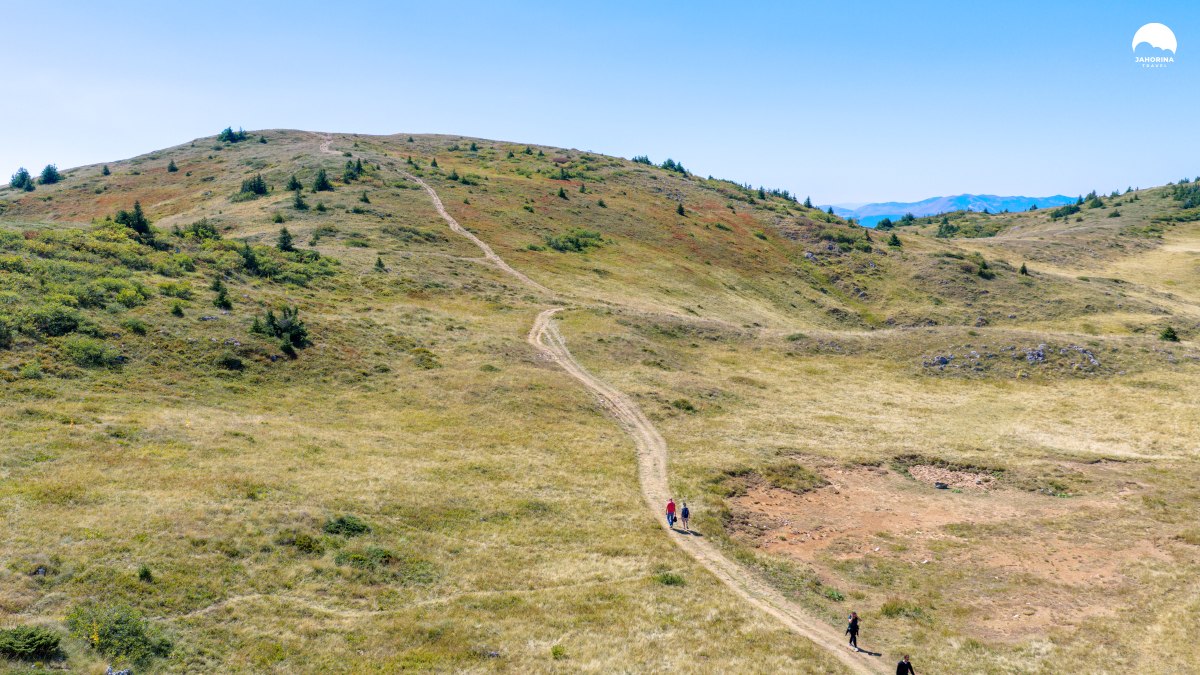 Utabana staza vodi od jezera do vidikovca